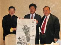代表台文聯贈滇團高瞻遠矚