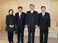 連氏画院晉見連戰感謝抬愛