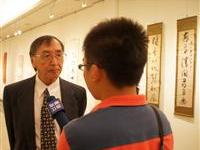 于中令展場受訪中