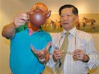 只見紫砂壺不見面