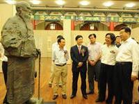 賈慶林参觀紀念辛亥于書展