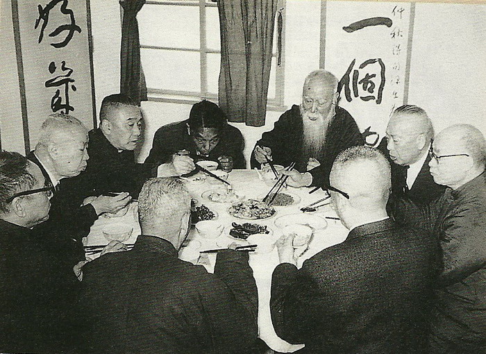 国史馆藏旧粥照于右任杨森