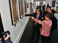 台湾木雕精品展在全粥开展