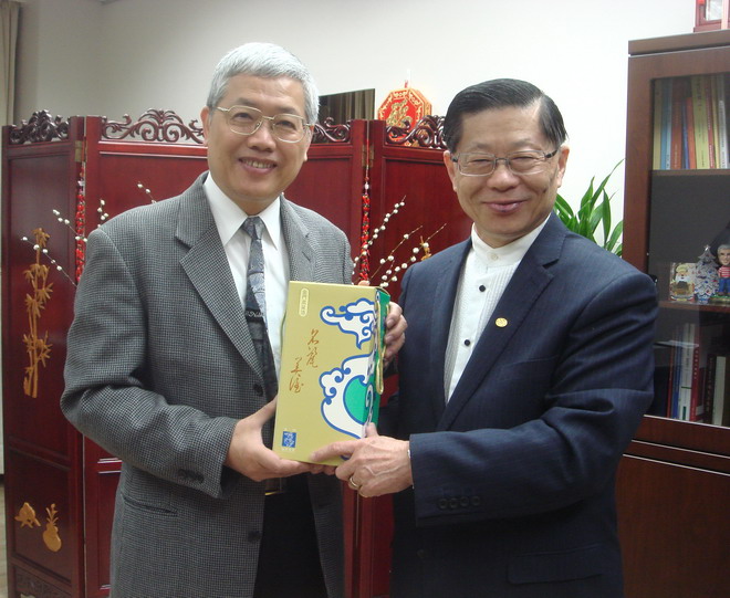 陆炳文赴行政院拜会陈士魁