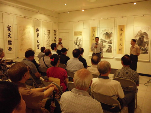 吴彩光书画配合粥文会展出