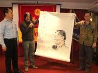 马一丹作画陆炳文肖像为赠