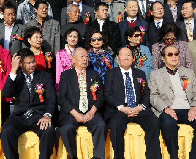 连胜武代表连战出席漳州会