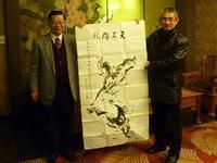 天马雄风画赠刘建飞副市长