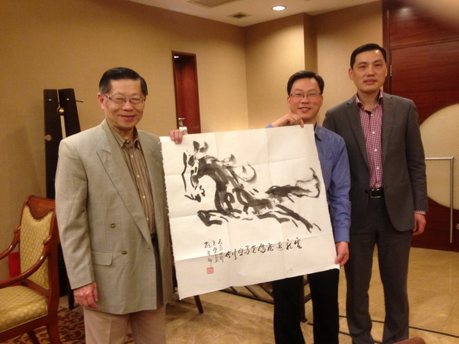 常州市台办主任因马画结缘