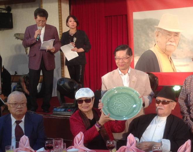 敬向海谐会名誉会长献寿礼