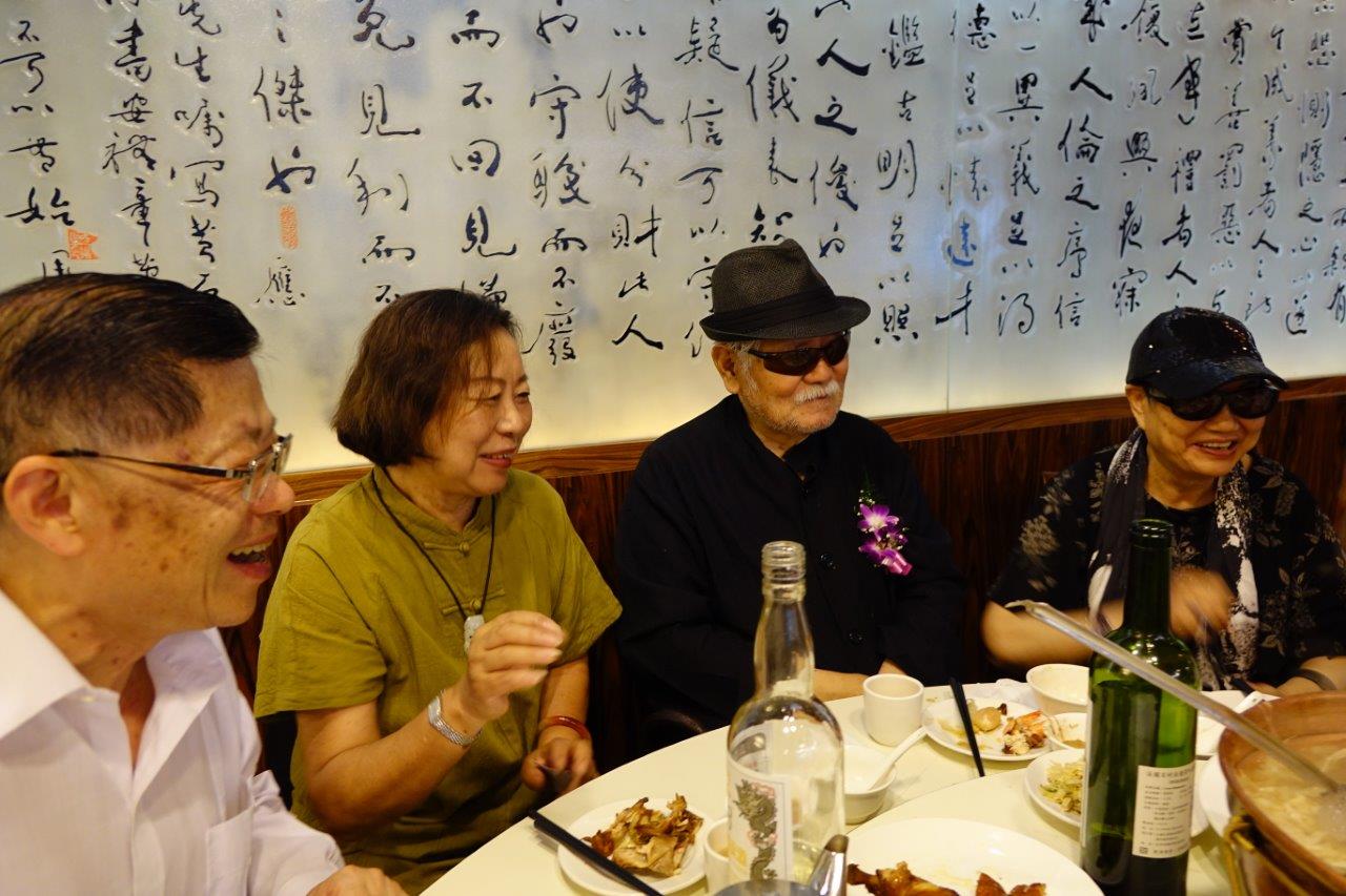 大師與粥長夫婦都一處合體
