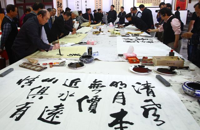 两岸将军十次笔会共书和平