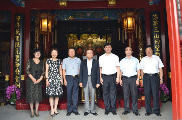 詹春柏拜访天津敕建天后宫