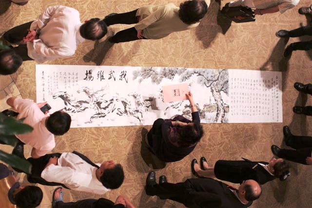 粥友合繪連夜岀台令人驚艷
