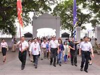 堂正之師旗正飄飄挺進黃埔