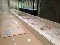 展柜展橱书画手札琳琅满目