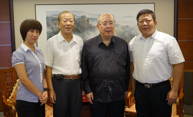 国民党荣誉主席接见庆贺团