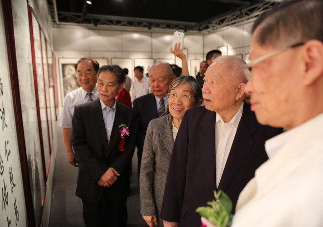 总长颂妈祖书作前巨头窜动