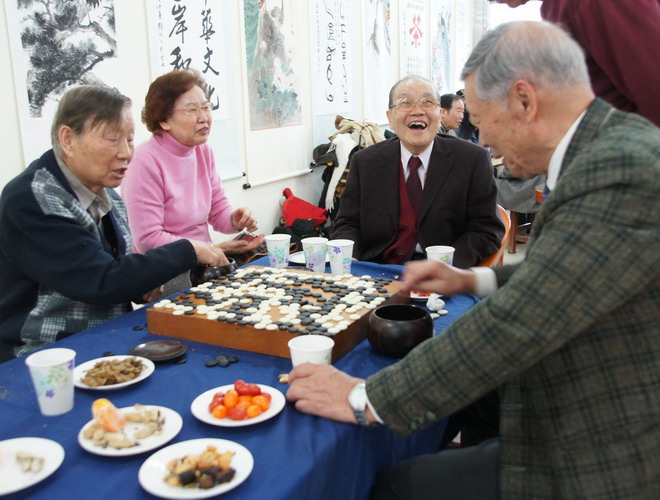 文人雅集棋书画诗酒花俱全