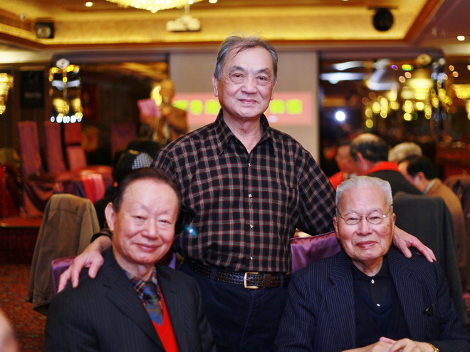 粥友们无限怀念粥贤蔡鼎新
