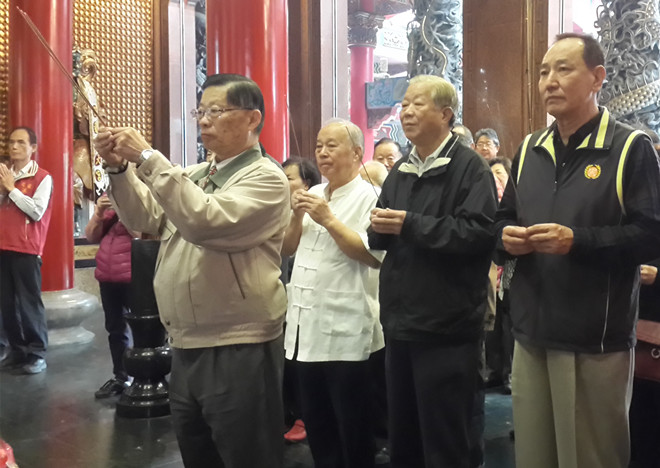 陆炳文率两岸妈祖信众参拜