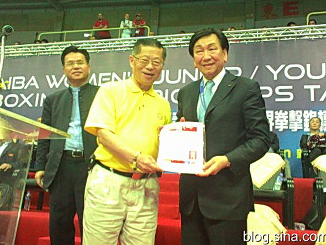 授吴经国以世和联名誉会长